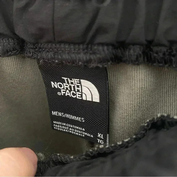 The North Face Tech Short Sz XL Khaki Black - Picture 5 of 7